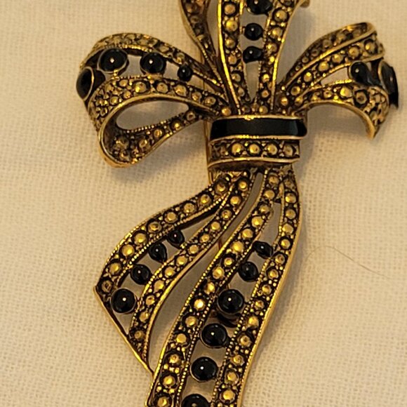 Vintage Gold Tone & Black Ribbon Brooch - Picture 8 of 10